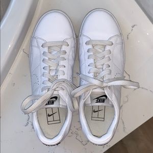 Nike sneakers in perfect condition